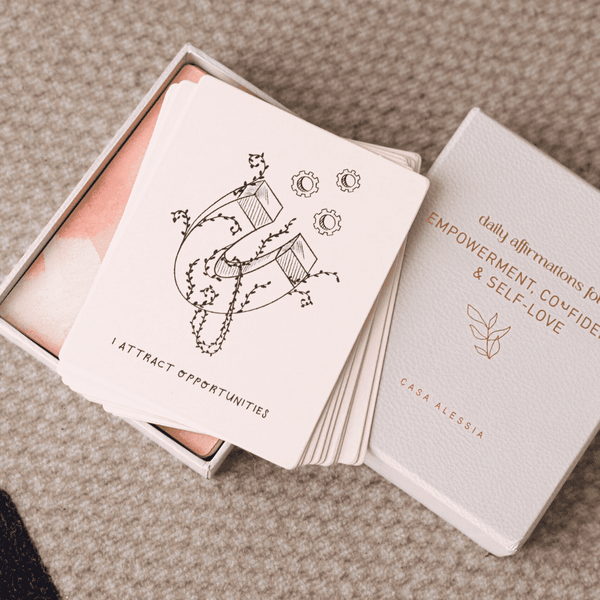 Daily Premium Affirmation Cards for Empowerment and Self-love (30 cards)